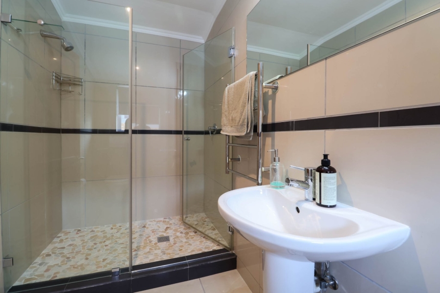 6 Bedroom Property for Sale in Pezula Golf Estate Western Cape